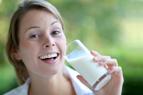 Boost your calcium intake to prevent back pain