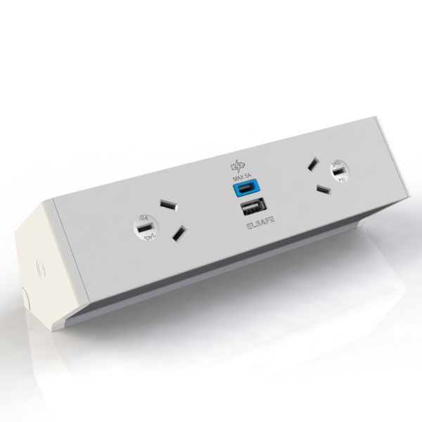 Qiksilva Desktop Power & USB Charger