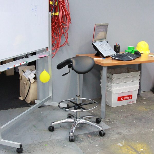 Werk EXR Saddle Chair + Footring